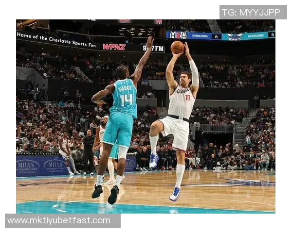 黄蜂首战九人得分上双创造NBA揭幕战新历史成就 黄蜂首战九人得分上双创造NBA揭幕战新历史成就