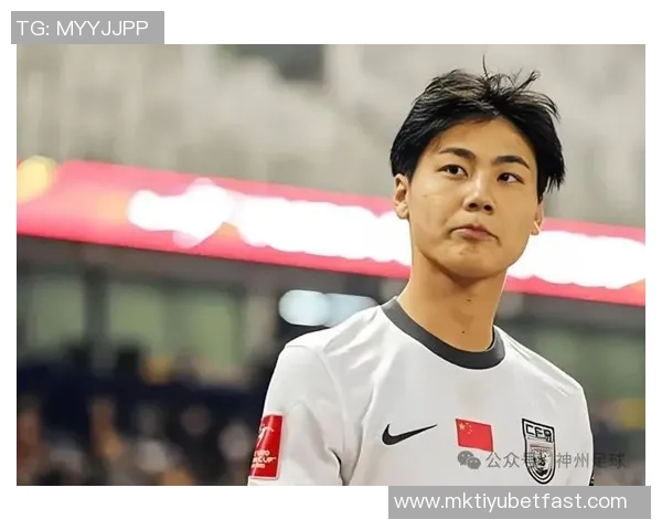 中国女球迷关注日本U23门将后遭骚扰引发热议与讨论 中国女球迷关注日本U23门将后遭骚扰引发热议与讨论